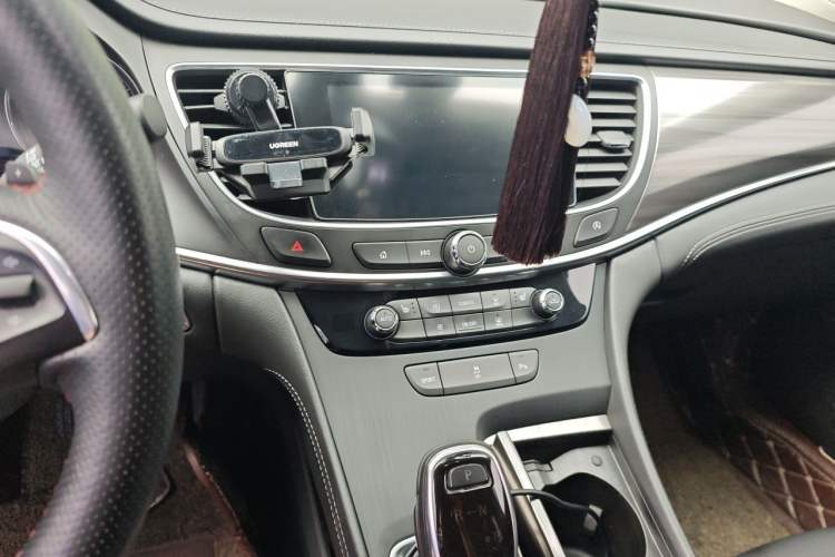 Used Buick LaCrosse 2020 652T Luxury Version Audio And AC Panel