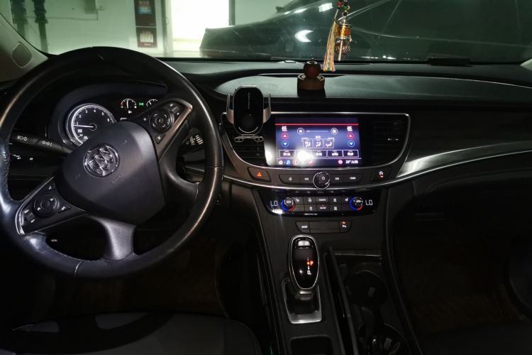 Used Buick LaCrosse 2020 652T Luxury Version Center Console