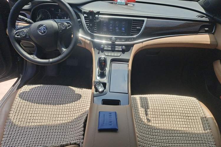 Used Buick LaCrosse 2020 652T Prestige Edition Center Console
