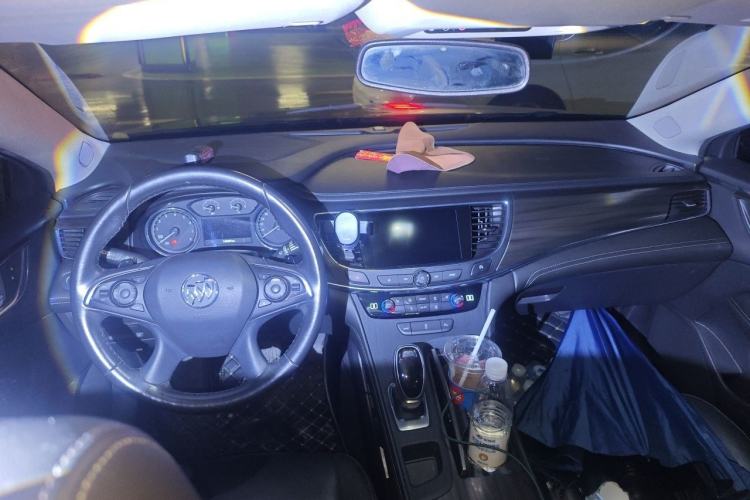 Used Buick LaCrosse 2020 652T Luxury Version Center Console