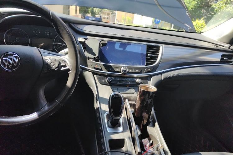 Used Buick LaCrosse 2020 652T Luxury Version Center Console