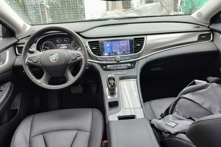 Used Buick LaCrosse 2020 652T Luxury Version Center Console