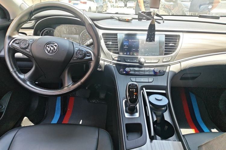 Used Buick LaCrosse 2020 652T Luxury Version Center Console