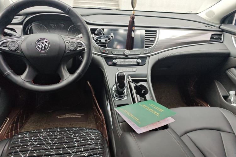 Used Buick LaCrosse 2020 652T Luxury Version Center Console