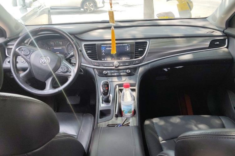 Used Buick LaCrosse 2020 652T Luxury Version Center Console