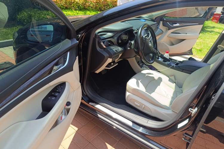 Used Buick LaCrosse 2020 652T Elite Edition Driver Seat