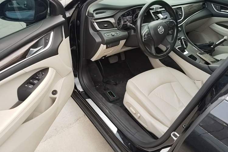 Used Buick LaCrosse 2020 652T Elite Edition Driver Seat
