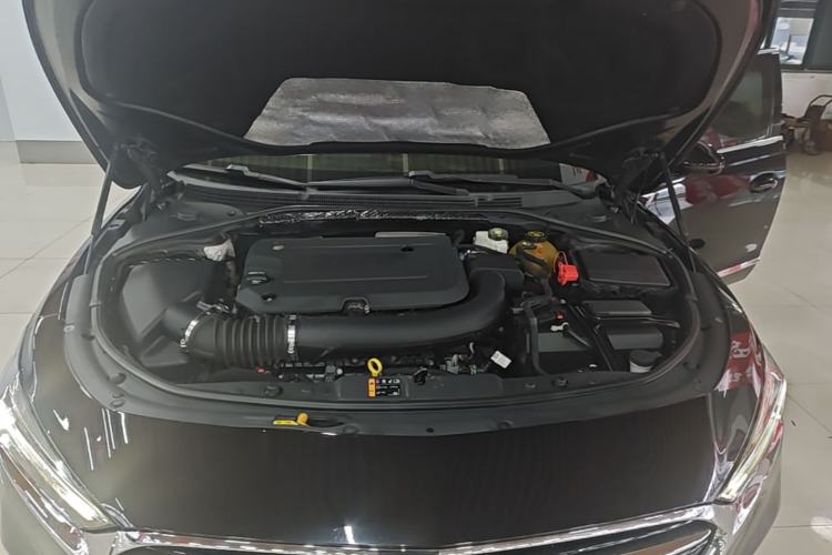 Used Buick LaCrosse 2020 652T Luxury Version Engine Bay