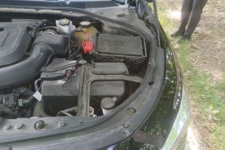 Used Buick LaCrosse 2020 652T Luxury Version Engine Bay Left