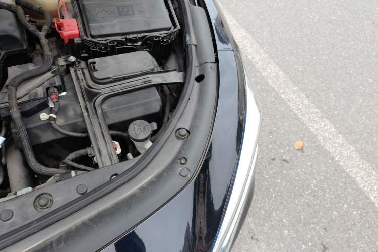 Used Buick LaCrosse 2020 652T Luxury Version Engine Bay Left