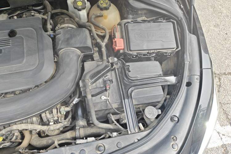 Used Buick LaCrosse 2020 652T Luxury Version Engine Bay Left