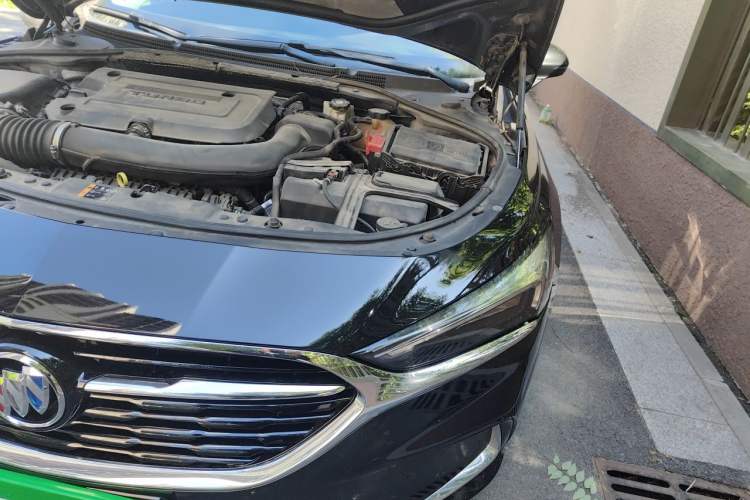 Used Buick LaCrosse 2020 652T Luxury Version Engine Bay Left