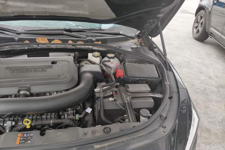 Used Buick LaCrosse 2020 652T Luxury Version Engine Bay Left