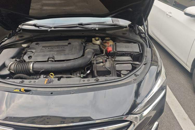Used Buick LaCrosse 2020 652T Luxury Version Engine Bay Left