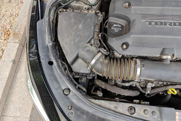 Used Buick LaCrosse 2020 652T Luxury Version Engine Bay Right