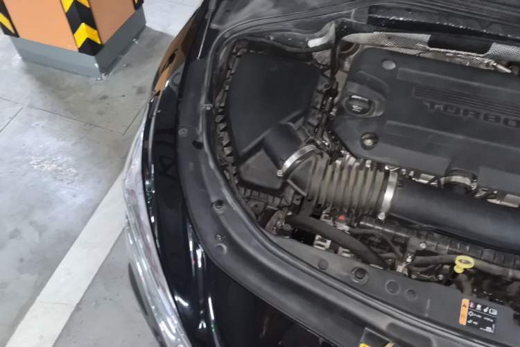 Used Buick LaCrosse 2020 652T Luxury Version Engine Bay Right