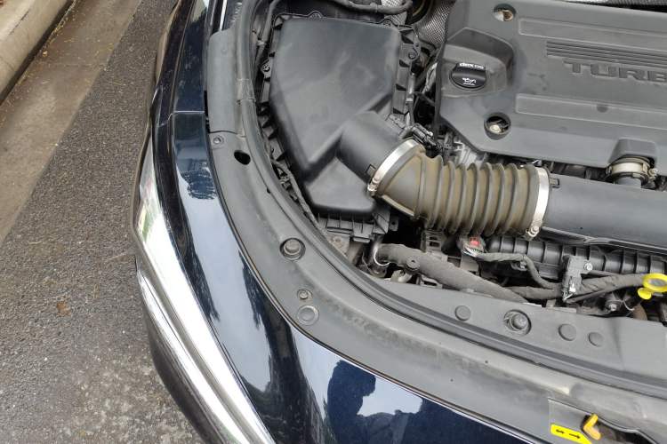 Used Buick LaCrosse 2020 652T Luxury Version Engine Bay Right
