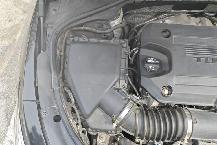 Used Buick LaCrosse 2020 652T Luxury Version Engine Bay Right