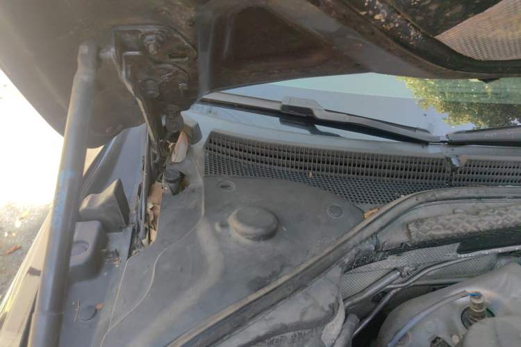 Used Buick LaCrosse 2020 652T Luxury Version Engine Bay Right