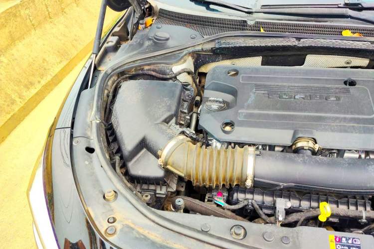 Used Buick LaCrosse 2020 652T Luxury Version Engine Bay Right