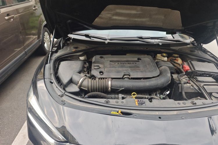 Used Buick LaCrosse 2020 652T Luxury Version Engine Bay Right