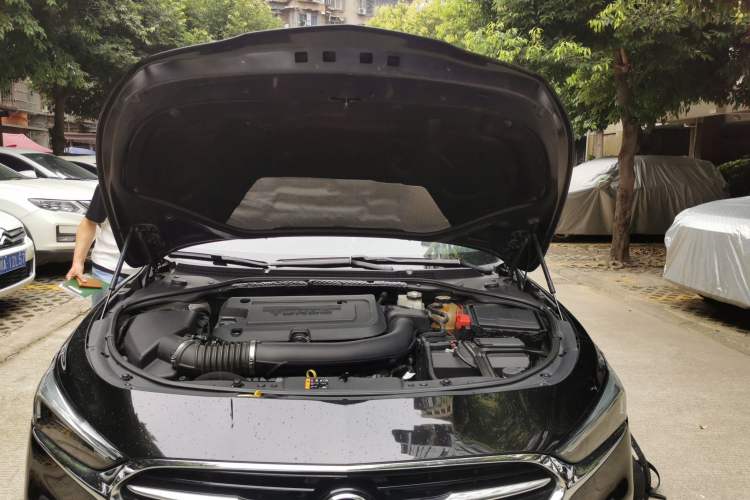 Used Buick LaCrosse 2020 652T Luxury Version Engine Bay