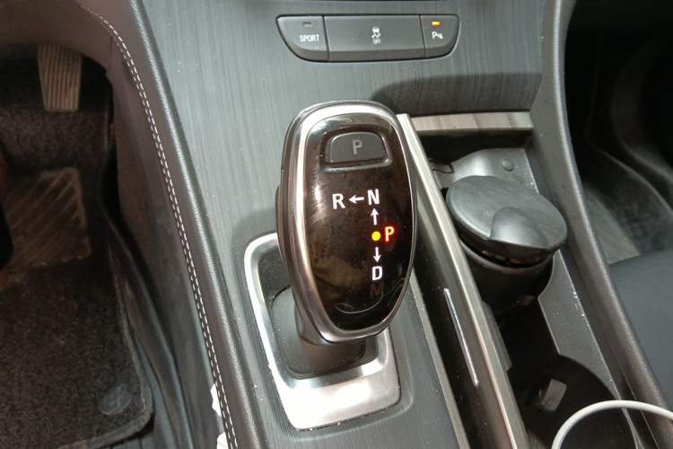 Used Buick LaCrosse 2020 652T Prestige Edition Gear Lever