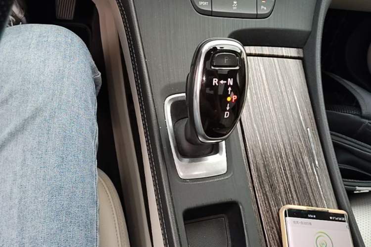 Used Buick LaCrosse 2020 652T Elite Edition Gear Lever