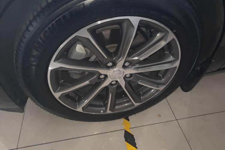 Used Buick LaCrosse 2020 652T Luxury Version Left Front Wheel Hub