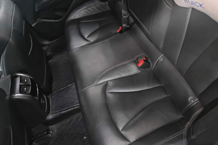 Used Buick LaCrosse 2020 652T Luxury Version Left Rear Seat