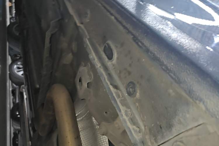 Used Buick LaCrosse 2020 652T Luxury Version Left Side Sill