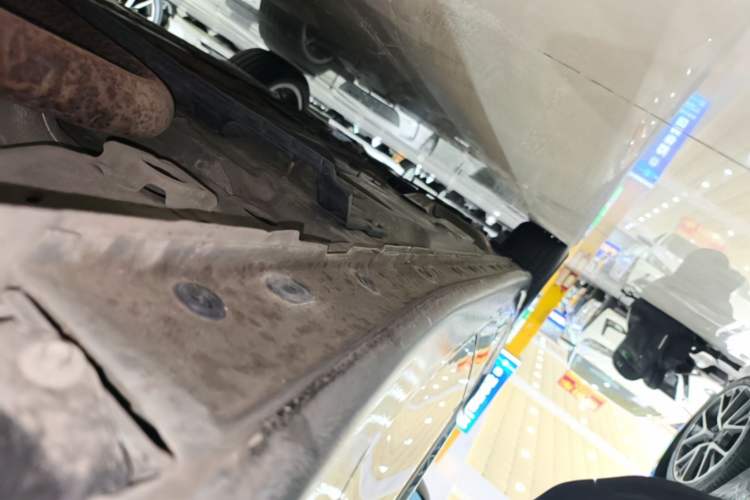 Used Buick LaCrosse 2020 652T Elite Edition Left Side Sill