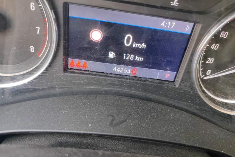 Used Buick LaCrosse 2020 652T Luxury Version Odometer Close Up