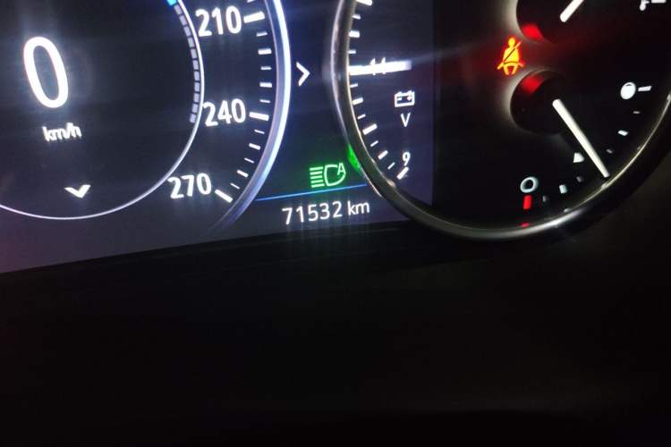 Used Buick LaCrosse 2020 652T Prestige Edition Odometer Close Up