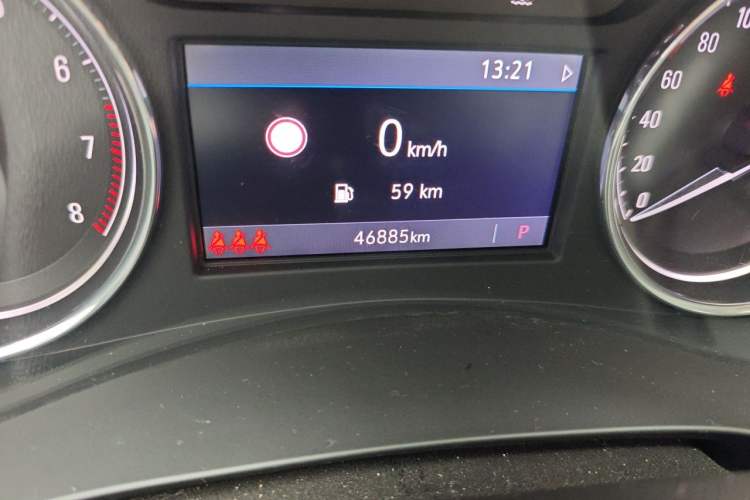 Used Buick LaCrosse 2020 652T Luxury Version Odometer Close Up