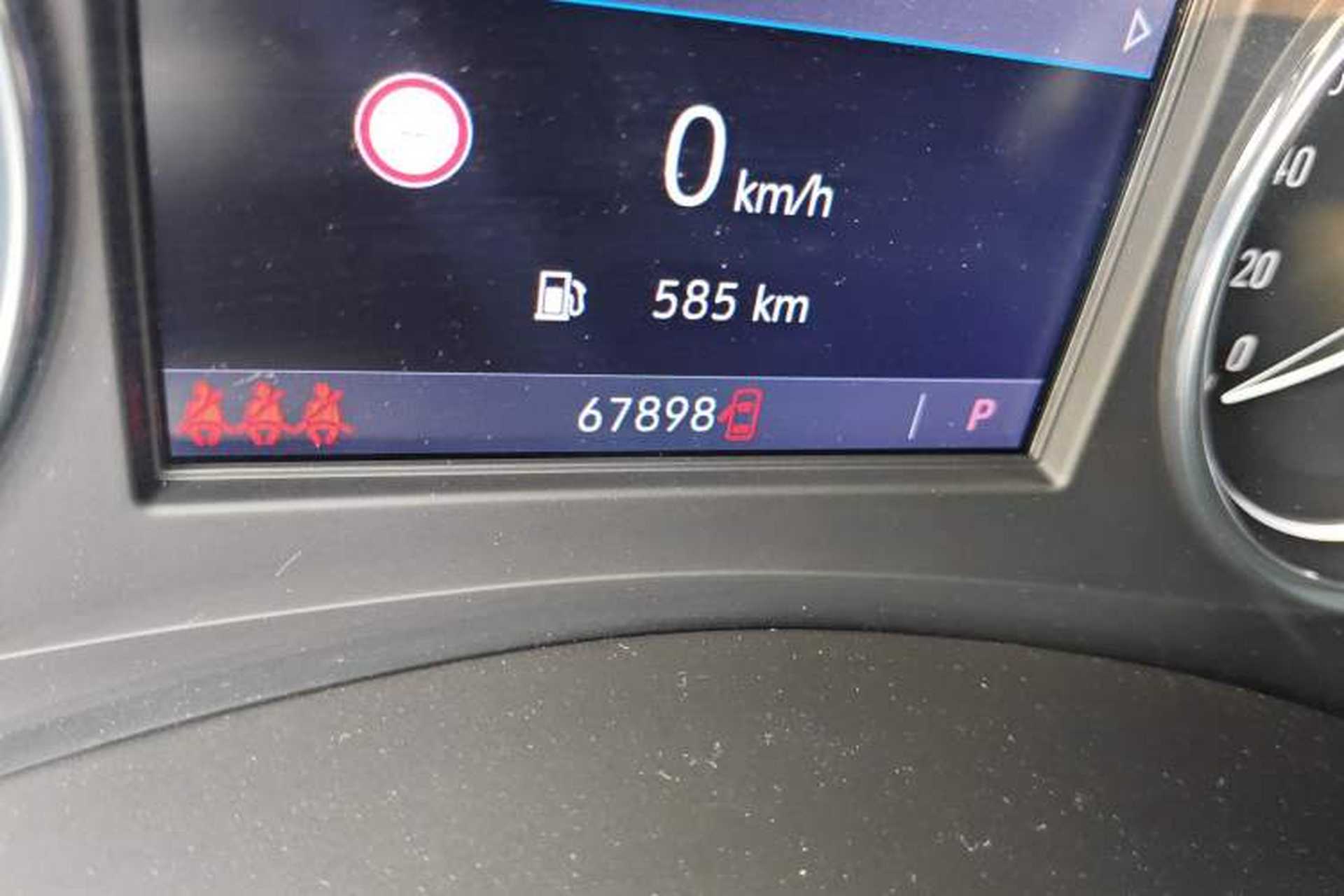 Used Buick LaCrosse 2020 652T Luxury Version Odometer Close Up