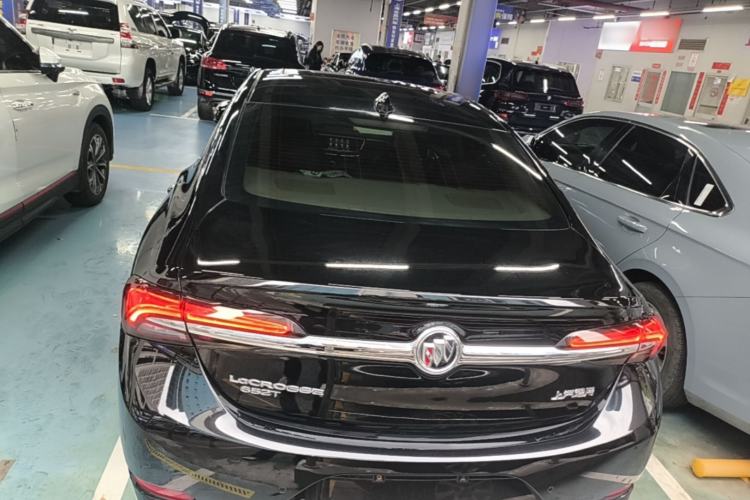 Used Buick LaCrosse 2020 652T Luxury Version Rear