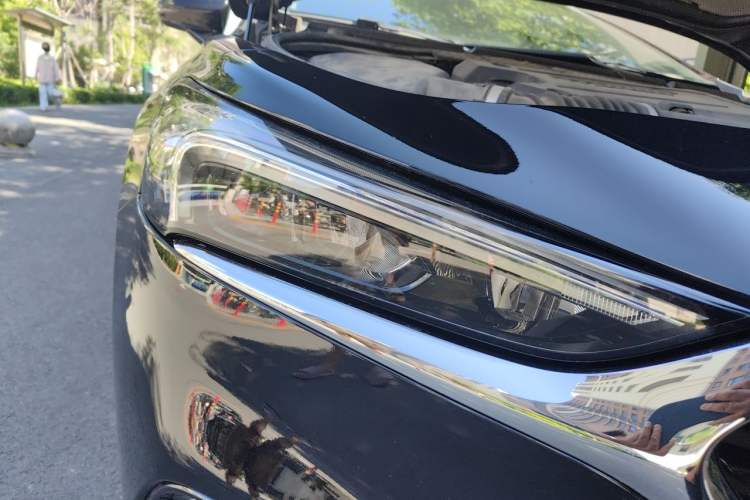 Used Buick LaCrosse 2020 652T Luxury Version Right Front Headlight