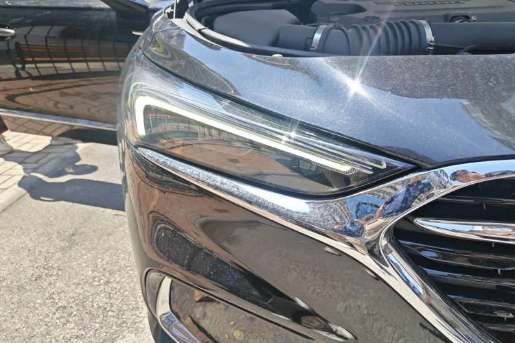 Used Buick LaCrosse 2020 652T Luxury Version Right Front Headlight