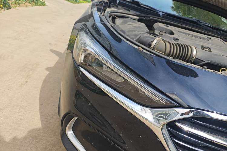 Used Buick LaCrosse 2020 652T Luxury Version Right Front Headlight