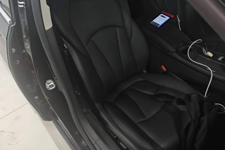 Used Buick LaCrosse 2020 652T Luxury Version Right Front Seat