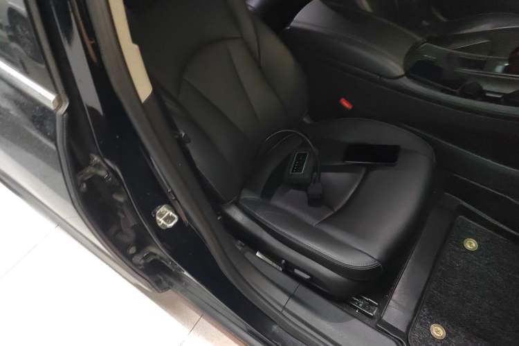 Used Buick LaCrosse 2020 652T Luxury Version Right Front Seat