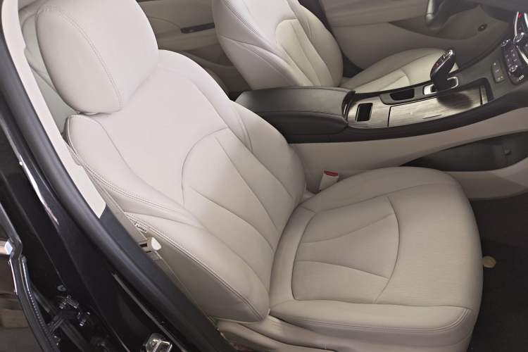 Used Buick LaCrosse 2020 652T Elite Edition Right Front Seat