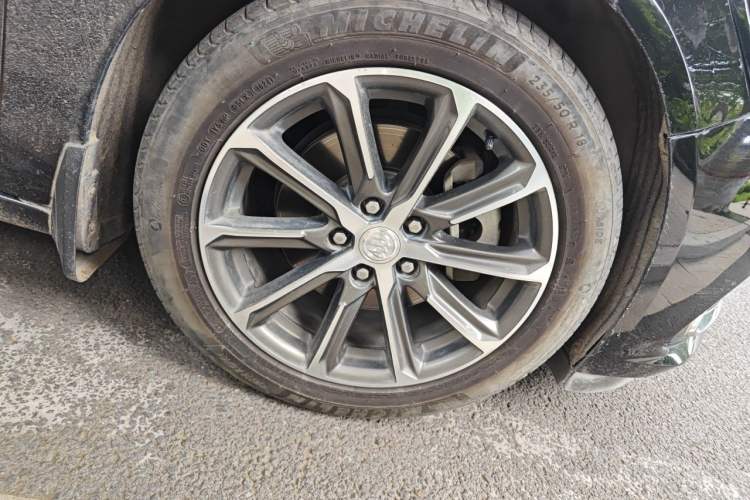 Used Buick LaCrosse 2020 652T Luxury Version Right Front Wheel Hub