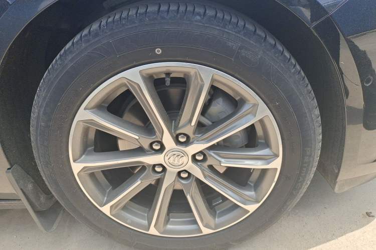 Used Buick LaCrosse 2020 652T Prestige Edition Right Front Wheel Hub