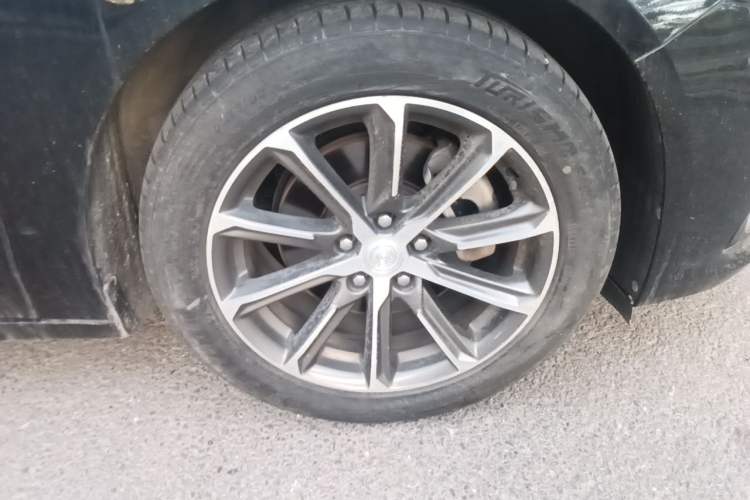 Used Buick LaCrosse 2020 652T Luxury Version Right Front Wheel Hub