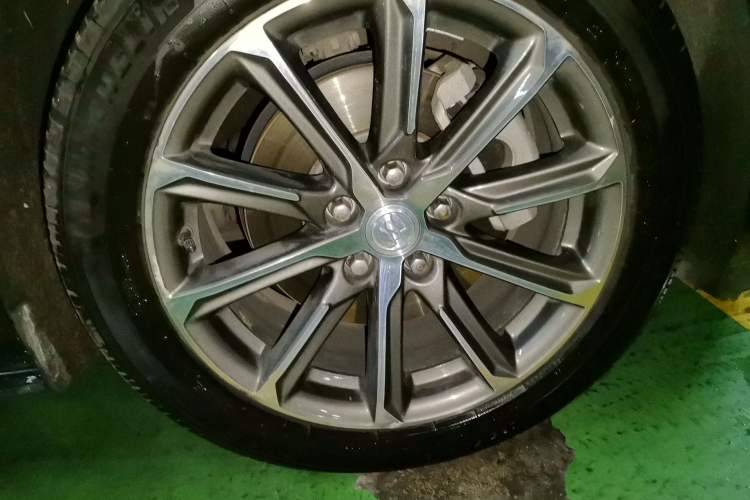 Used Buick LaCrosse 2020 652T Prestige Edition Right Front Wheel Hub