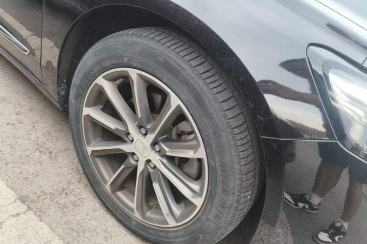 Used Buick LaCrosse 2020 652T Luxury Version Right Front Wheel Hub