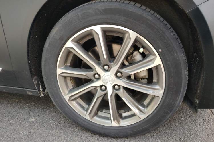 Used Buick LaCrosse 2020 652T Luxury Version Right Front Wheel Hub