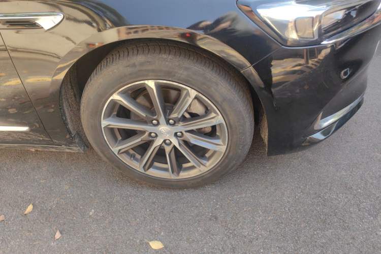 Used Buick LaCrosse 2020 652T Luxury Version Right Front Wheel Hub